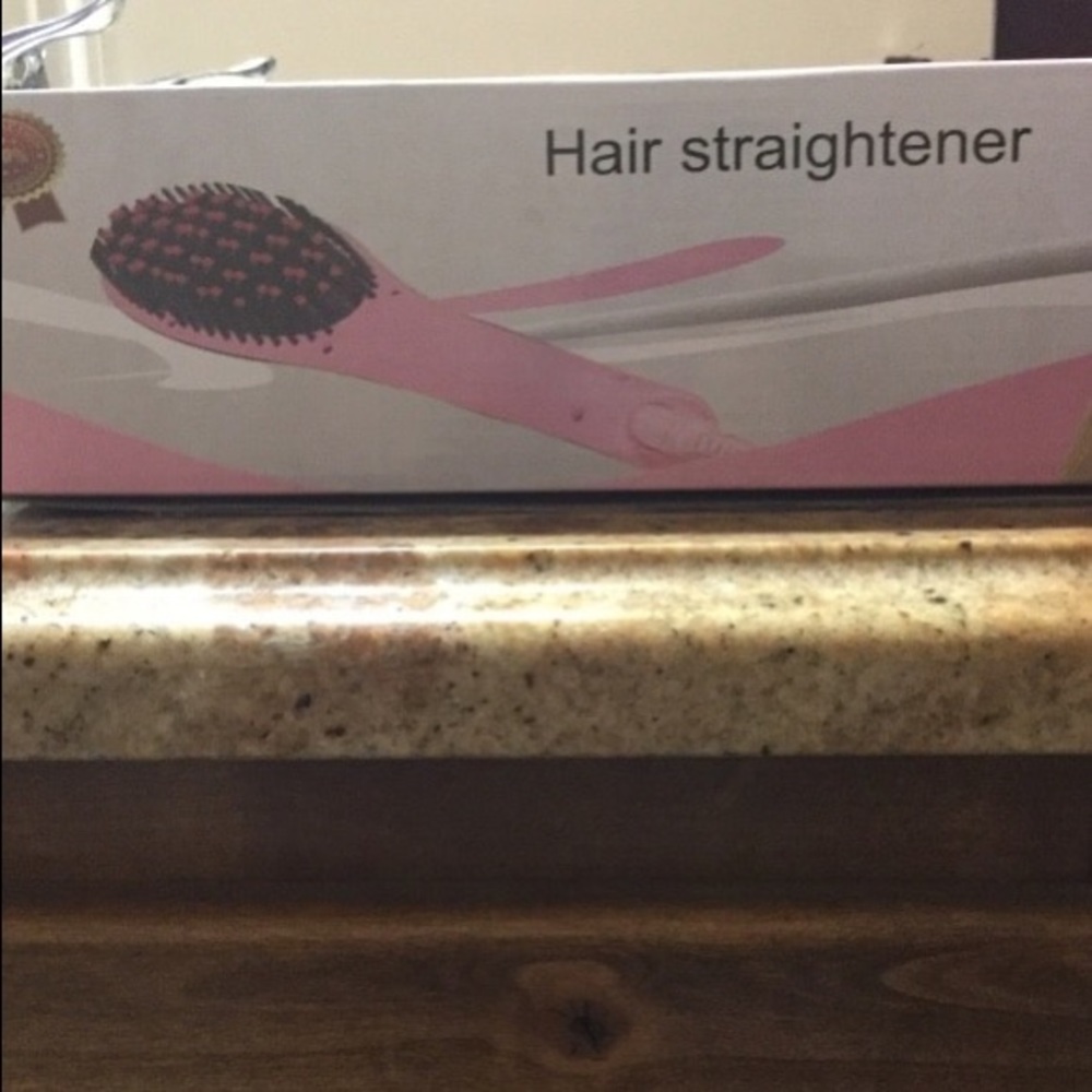 Brush hair straightener